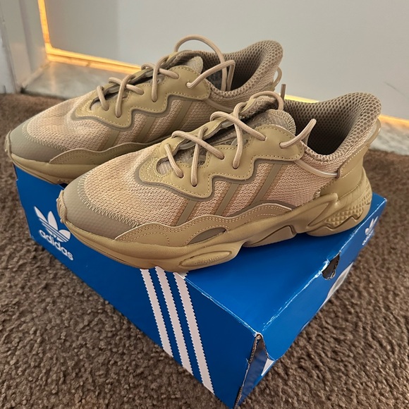 Adidas Ozweego - Picture 2 of 3